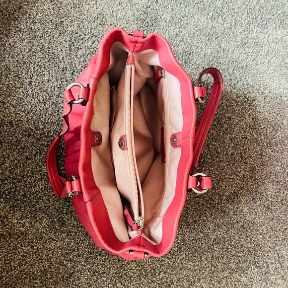Coach purse - pink - Picture 3 of 3